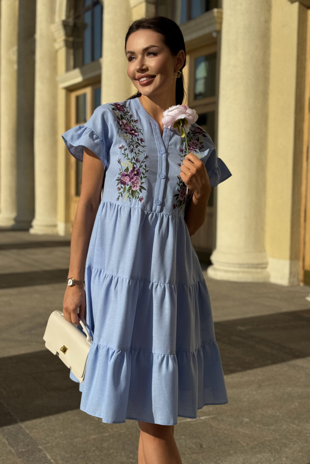 Голубое льняное платье с вышивкой URS / ЮРС