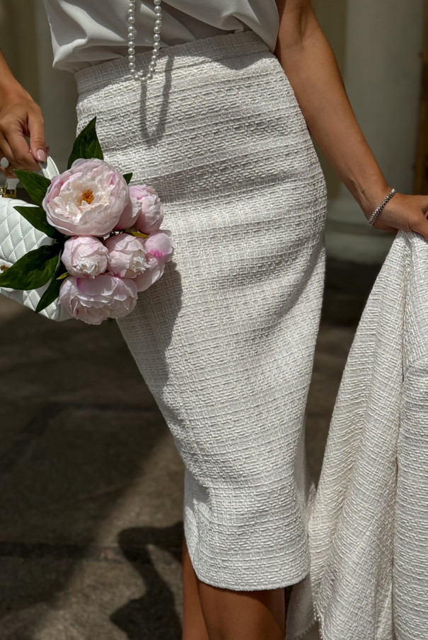 Белый твидовый костюм женский с юбкой в стиле Шанель от бренда URS