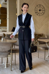 Женский брючный костюм URS с жилетом двойка ЮРС