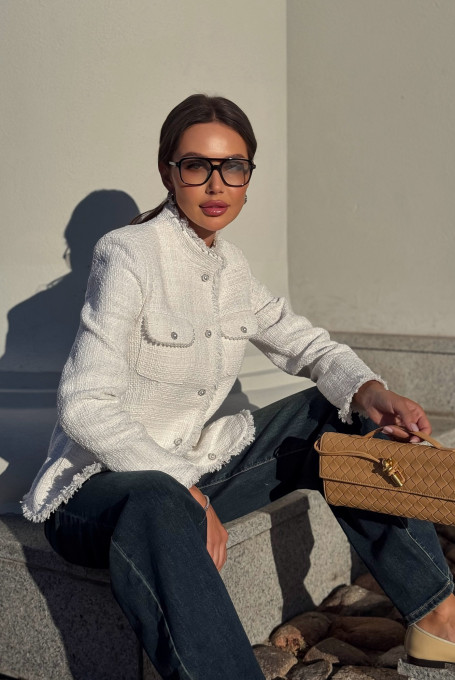 Белый твидовый жакет / пиджак женский приталенный 23-239-1