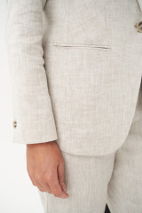 Льняной женский брючный костюм с жакетом URS / ЮРС