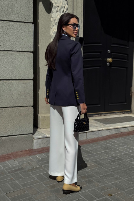 Синий женский пиджак с вышитым гербом 24-353-1