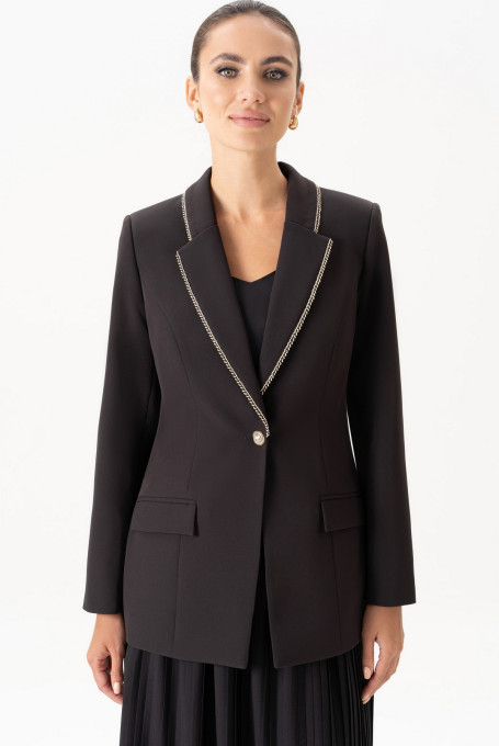 Черный костюм с юбкой плиссе 24-363-1