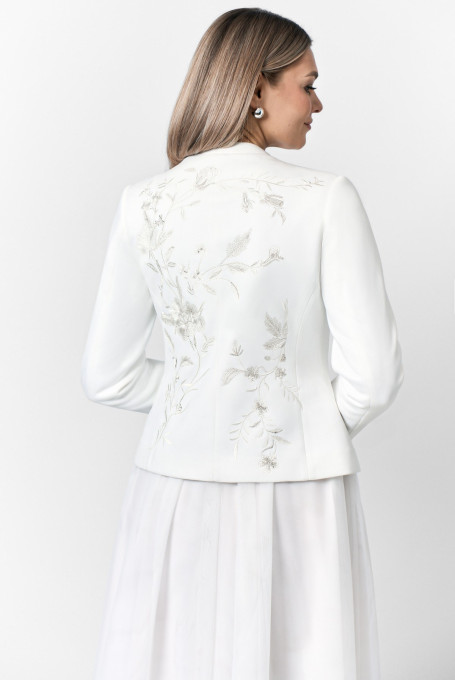 Белый замшевый жакет (пиджак) с вышивкой женский 24-365-2