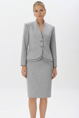 Светло-серый классический костюм с юбкой URS / ЮРС