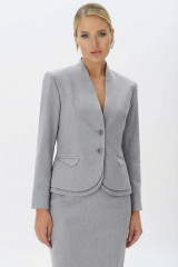 Светло-серый классический костюм с юбкой URS / ЮРС
