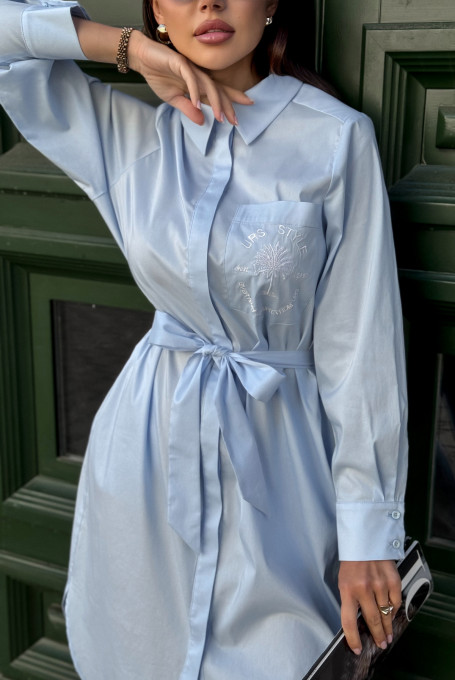 Голубое платье-рубашка с вышивкой 25-524-1