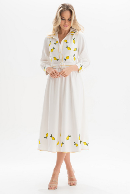 Белое летнее платье с вышивкой лимоны 25-536-1