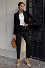 Брюки женские классические черные зауженные URS / ЮРС