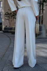 Белый брючный костюм URS в стиле casual ЮРС