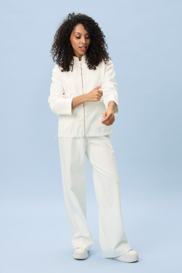 Белый брючный костюм URS в стиле casual ЮРС