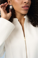 Белый брючный костюм URS в стиле casual ЮРС