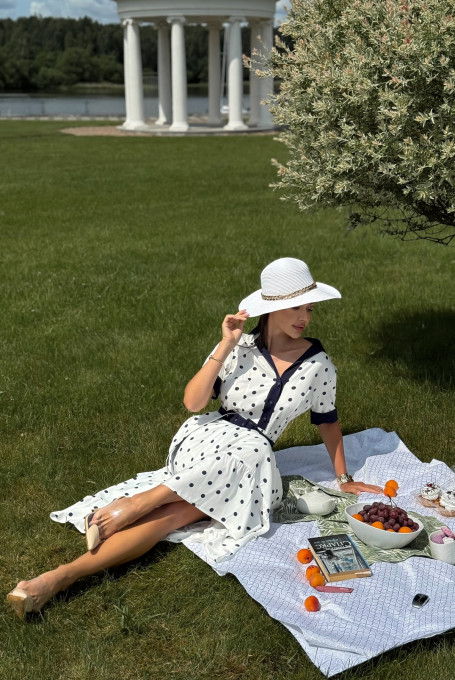 Белое платье в синий горошек 25-583-1