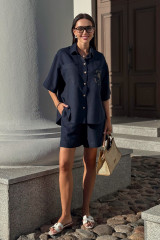 Костюм льняной летний с шортами и рубашкой URS / ЮРС