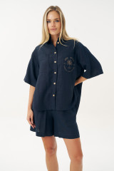 Костюм льняной летний с шортами и рубашкой URS / ЮРС