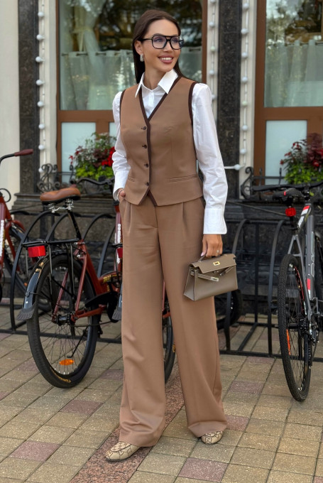 Женский брючный костюм с жилетом классический 25-635-1