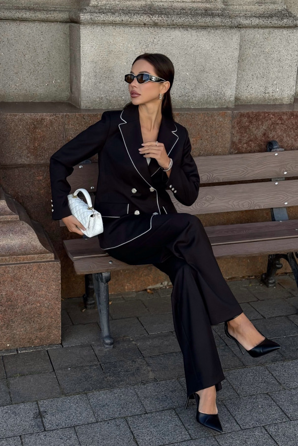 Стильный женский брючный костюм черный URS / ЮРС