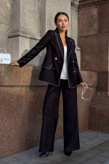 Стильный женский брючный костюм черный URS / ЮРС